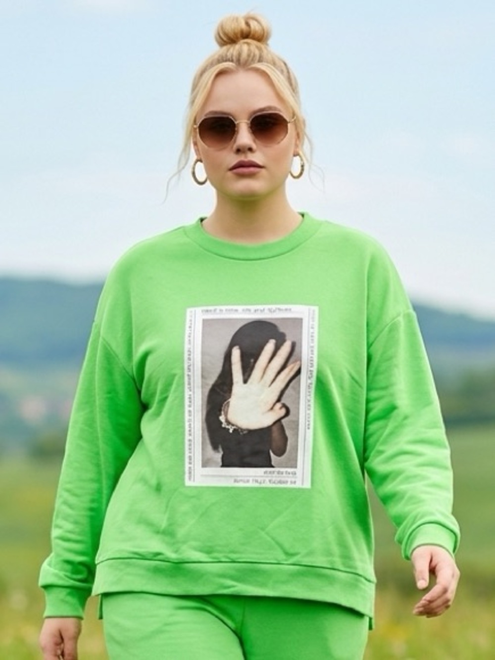 NWT ZGY Denim Women’s Green Graphic Oversized Sweatshirt- Size Large
